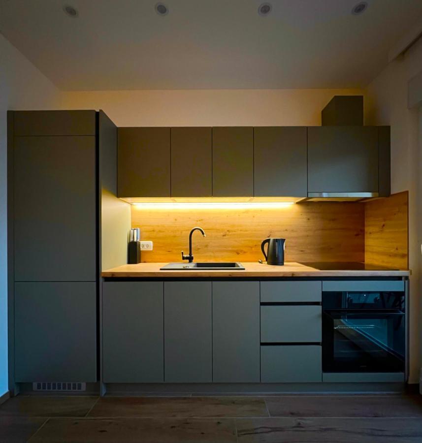 Vila Zrina - Apartmani Трогир Экстерьер фото