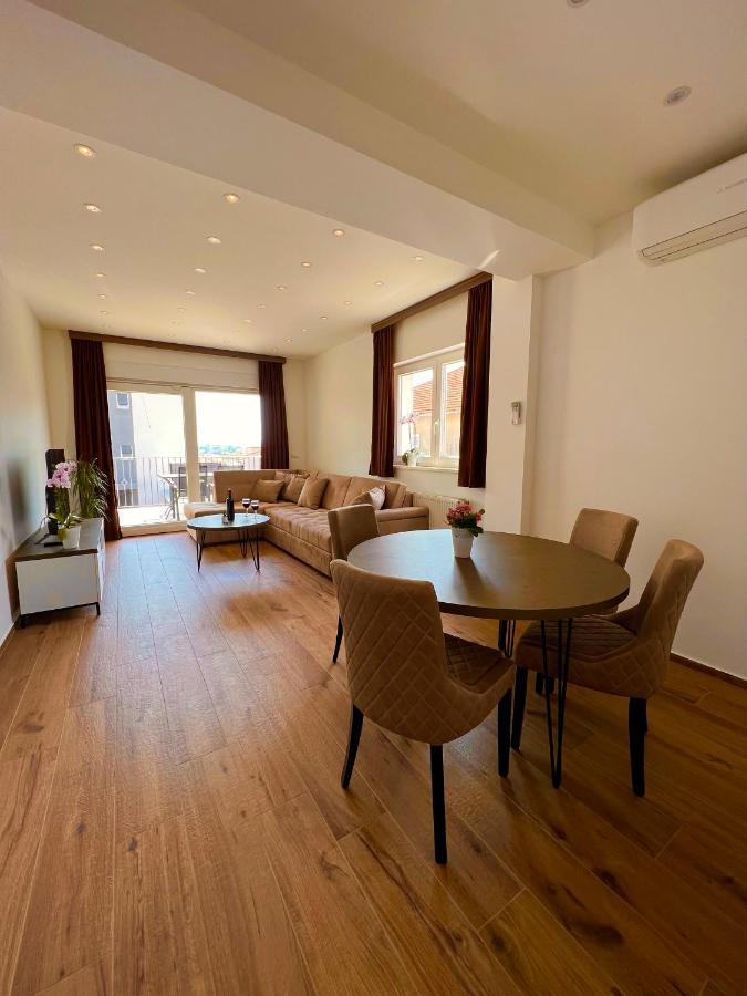 Vila Zrina - Apartmani Трогир Экстерьер фото