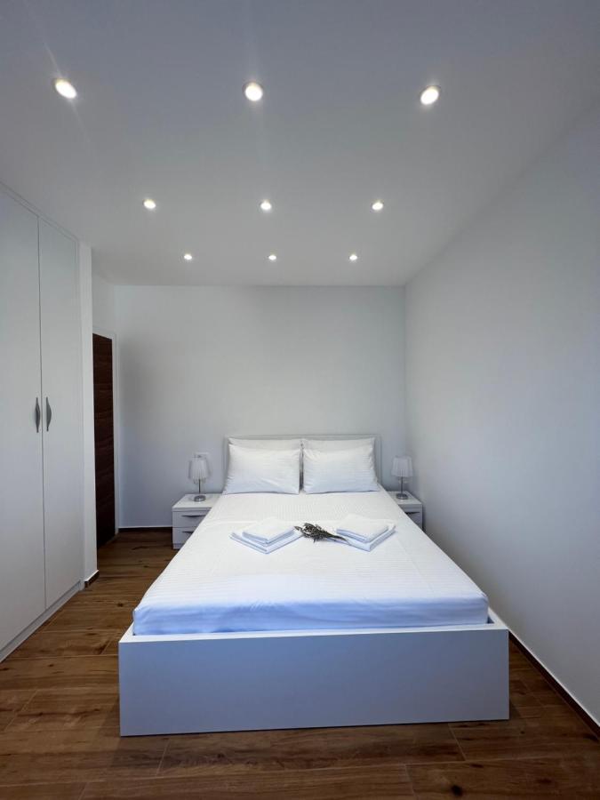Vila Zrina - Apartmani Трогир Экстерьер фото