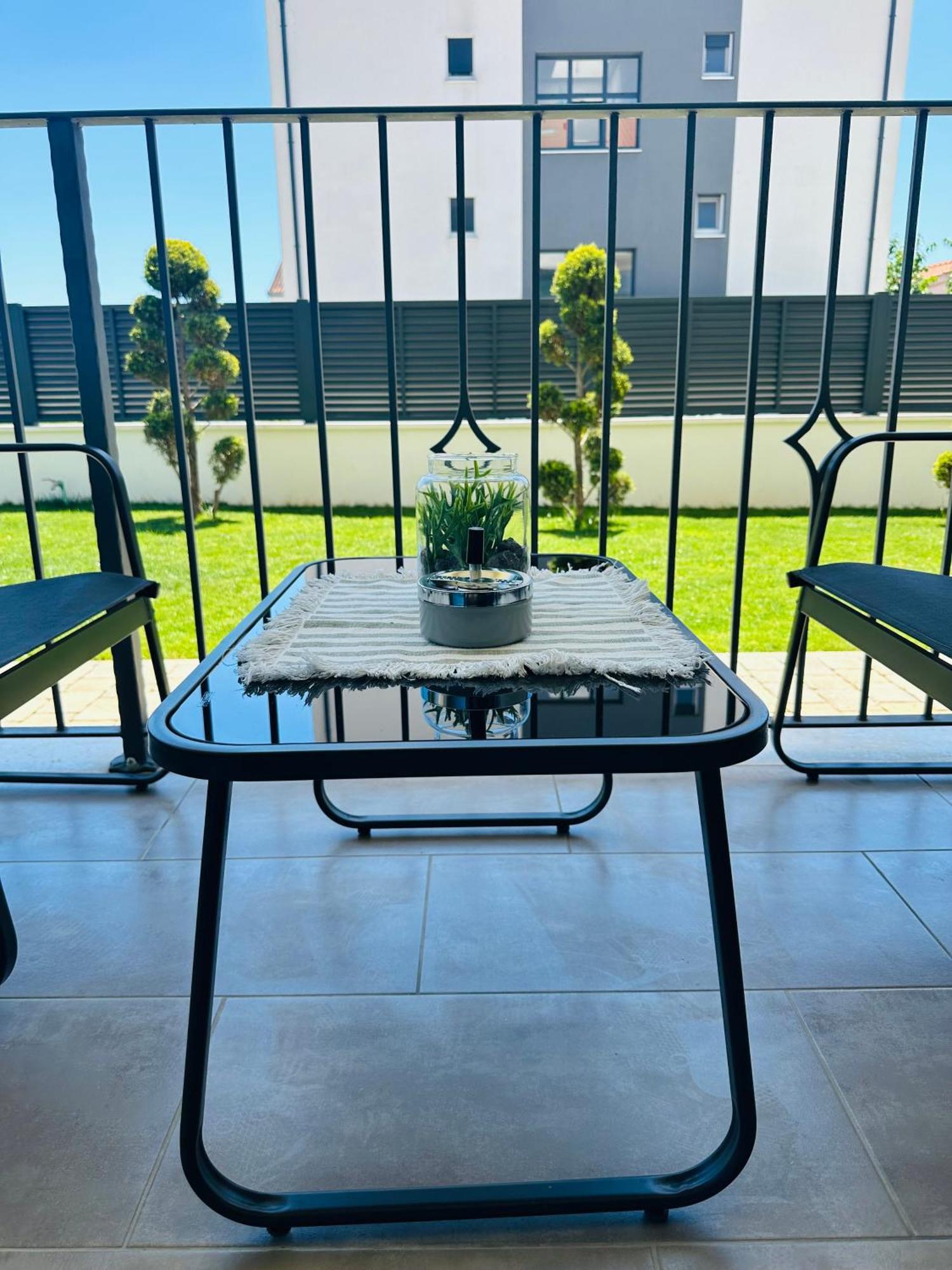 Vila Zrina - Apartmani Трогир Экстерьер фото